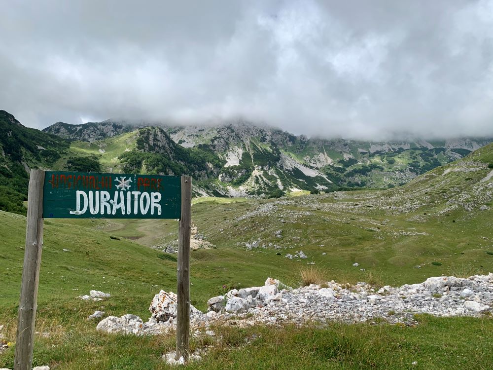 Explore the mountains of Montenegro! Discover the main mountain ranges, highest peaks, and local stays in the Dinaric Alps, Durmitor, and more.